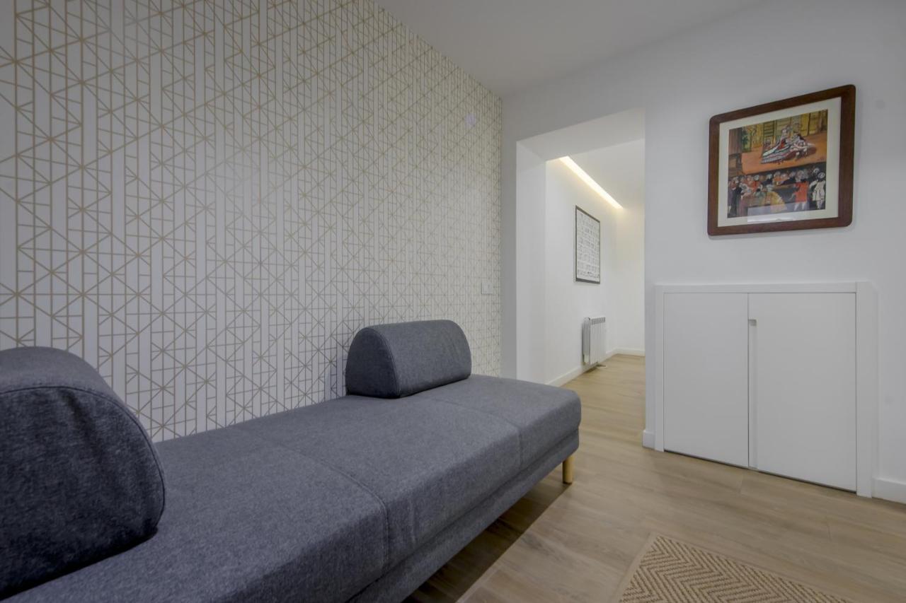 Nuevo Piso Para 7 En El Corazon Del Rastro/Madrid Eksteriør billede