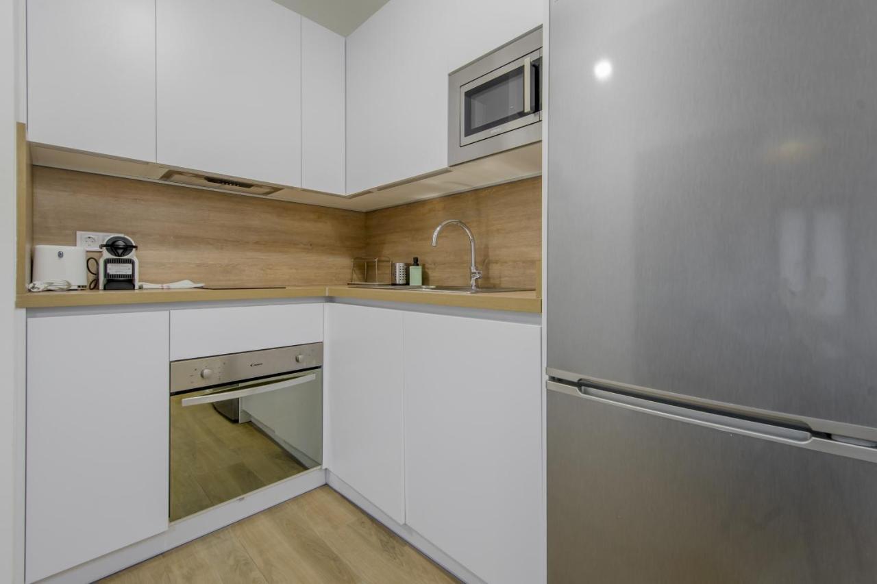 Nuevo Piso Para 7 En El Corazon Del Rastro/Madrid Eksteriør billede