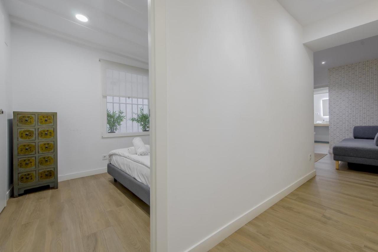 Nuevo Piso Para 7 En El Corazon Del Rastro/Madrid Eksteriør billede
