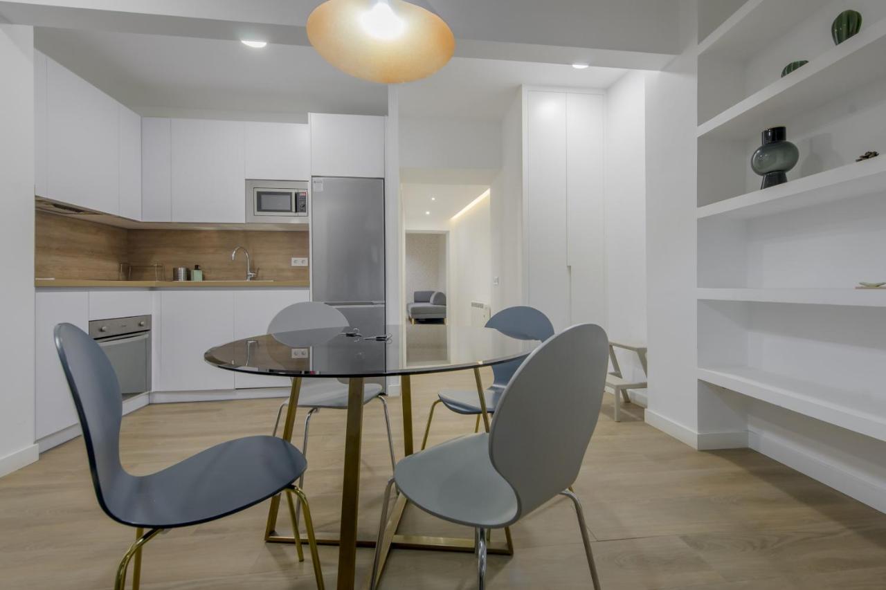 Nuevo Piso Para 7 En El Corazon Del Rastro/Madrid Eksteriør billede